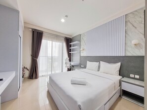 Deluxe Studio | Desk, free WiFi - Good And Cozy Studio At Patraland Amarta Apartment (Ngaglik)