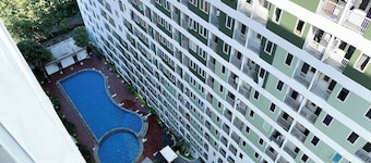 Best Deal And Homey Studio Grand Sentraland Karawang Apartment