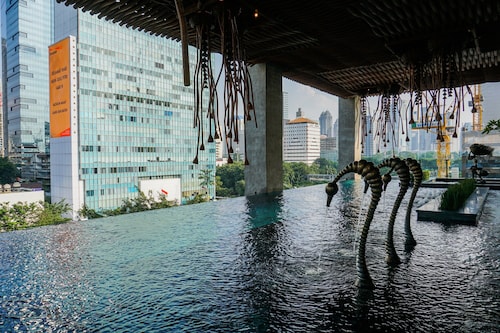 ナイス アンド レストフル 2ベッドルーム アット スディルマン スイーツ アパートメント