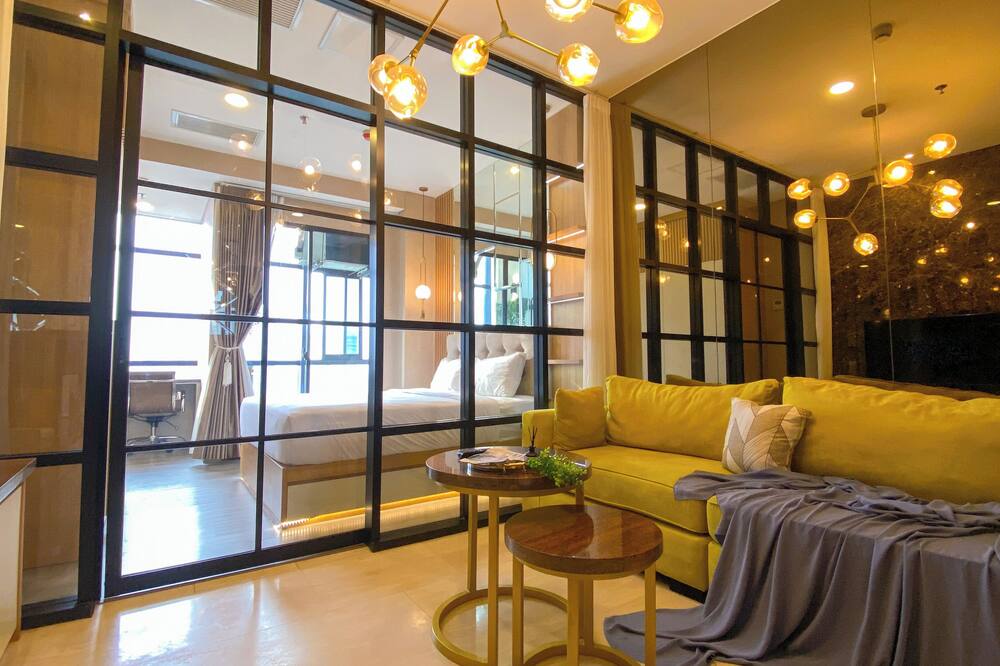 Nice And Homey 1Br At Sudirman Suites Apartment