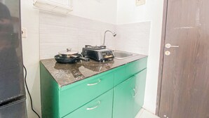 豪華公寓 | 私人廚房 | 大型冰箱、爐台、餐桌