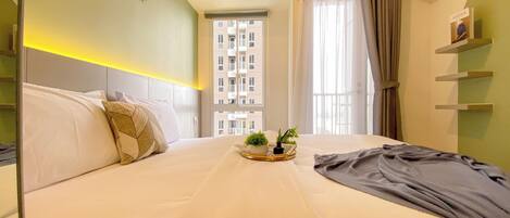 Deluxe-Studio | Schreibtisch, kostenloses WLAN