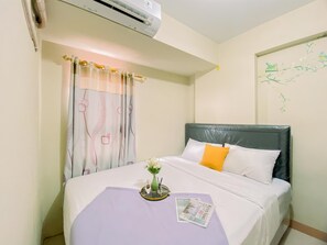 Deluxe Apartment | 2 bedrooms, desk, free WiFi - Good Choice And Comfy 2Br Apartment Green Palm Residence (Jakarta)