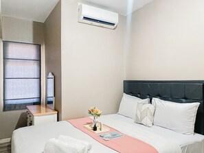 Deluxe Apartment - Comfy And Well Furnished 2Br Springlake Summarecon Bekasi Apartment (Bekasi)