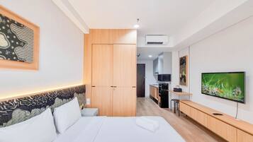 Deluxe-Studio | Schreibtisch, kostenloses WLAN