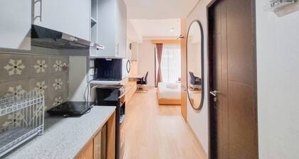 Good And Comfort Stay Studio Patraland Amarta Apartment