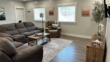 TV connectée, jeux vidéo, livres