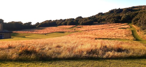 Beautiful sea and countryside views just a few minutes walk from the harbour 