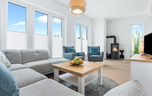 TV, fireplace - Beautiful apartment in Olpenitz (Olpenitz)