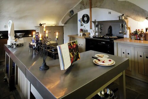 Fabulous Norman Castle with WiFi in Meath.