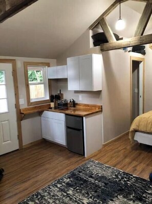 1 dormitorio, tabla de planchar con plancha, wifi gratis y ropa de cama