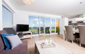 TV, stereo - Beach front apartment in Olpenitz (Olpenitz)