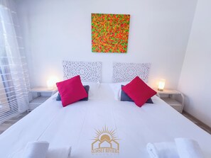 1 slaapkamer, een strijkplank/strijkijzer, wifi