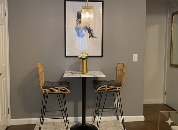 Interior - West Village Lush Green (New York)