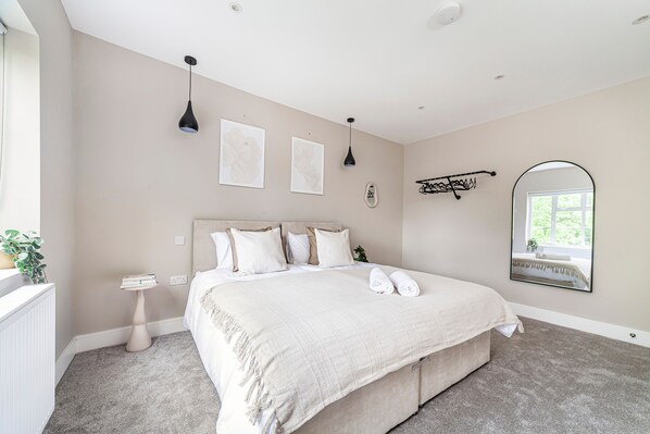 2 chambres, fer et planche à repasser, Wi-Fi gratuit, draps fournis