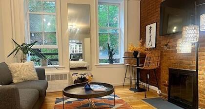 Beauty in the heart of the Village-Great Deal!