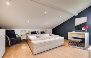 2 dormitorios, tabla de planchar con plancha, wifi gratis y ropa de cama