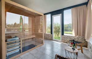 Outdoor dining - Beautiful home in Ladvenjak with sauna (Ladvenjak)
