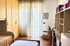 3 室のベッドルーム、WiFi、ベッドシーツ