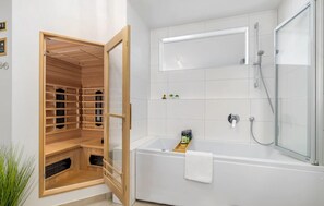 Hair dryer - Pet friendly apartment in Olpenitz with sauna (Olpenitz)