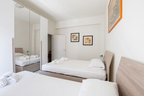 1 camera, Wi-Fi, lenzuola