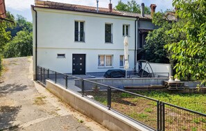 Exterior - 1 bedroom cozy home in Lukezi (Lukezi)
