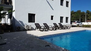 Piscine extérieure