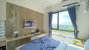 Deluxe Studio | Desk, free WiFi - Warm And Homey Studio At Sky House Alam Sutera Apartment (Tangerang)