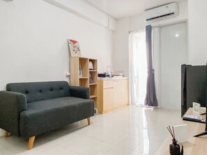 Interior - Good Place And Homey 2Br Bassura City Apartment Near Mall (Jakarta)