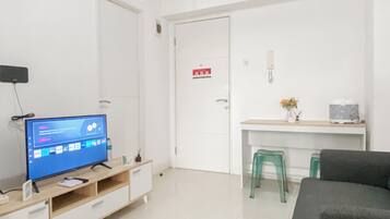 Deluxe Apartment | Living area