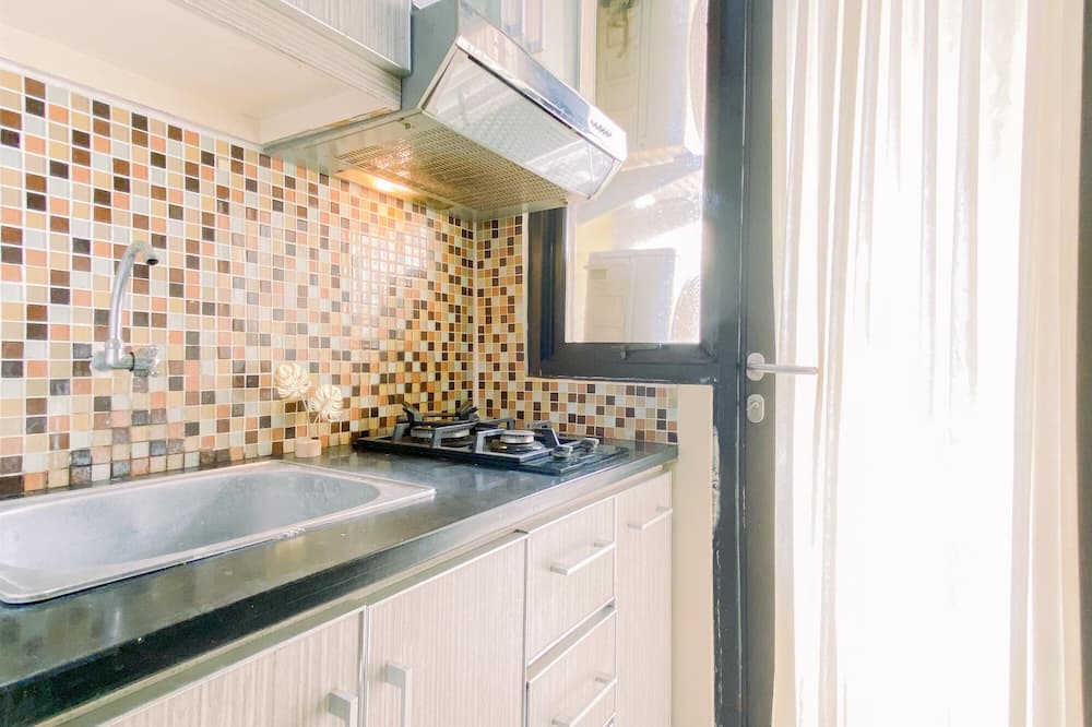 Comfort Living 2Br Apartment At Kebagusan City