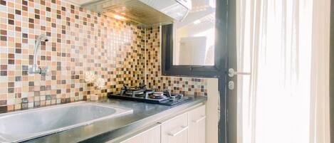 Deluxe Apartment | Private kitchen