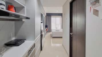 Estúdio luxo | Cozinha privada | Geladeira grande, cooktop