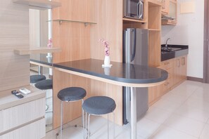 Deluxe-Studio | Eigene Küche | Kühlschrank, Mikrowelle, Herdplatte