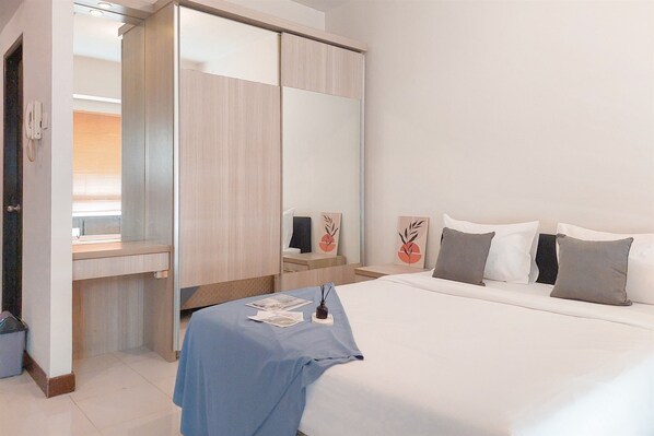 Deluxe-Studio | Schreibtisch, kostenloses WLAN