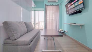 Deluxe Studio | Living area