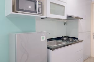 华丽开间 | 私人厨房 | 冰箱、炉灶