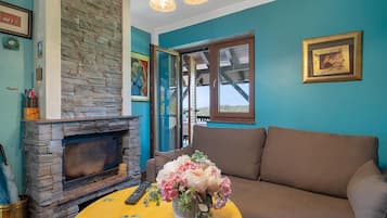 Smart-tv, pejs, stereoanlæg