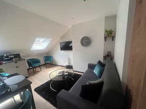 Living area - Escape to the heart of Avranches near Mont Saint Michel  (Avranches)