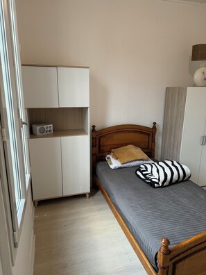 6 Schlafzimmer, Bügeleisen/Bügelbrett, WLAN, Bettwäsche