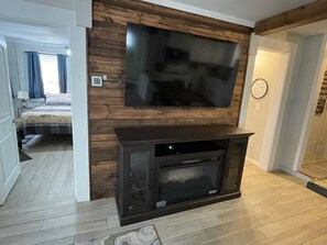 3 bedrooms, iron/ironing board, travel cot, WiFi