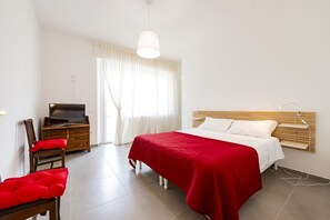 2 chambres, fer et planche Ă repasser, Wi-Fi, literie fournie