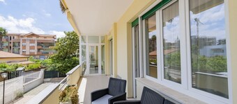 Casa Leda - Modern Apartment near Seafront with Parking!