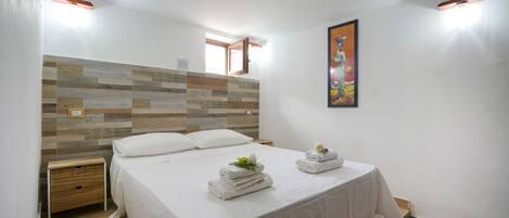 2 chambres, fer et planche Ă repasser, Wi-Fi, draps fournis