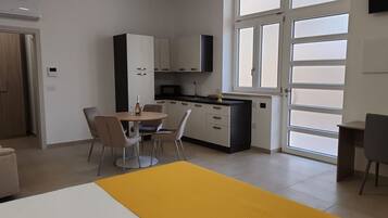 Bügeleisen/Bügelbrett, WLAN, Bettwäsche