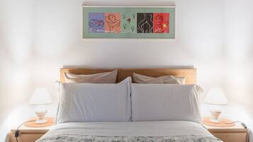 1 habitación, tabla de planchar con plancha, wifi y ropa de cama