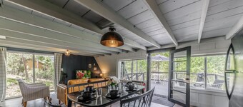 Kenzie Lodge 'Youthful, informal & Stunning' A-frame, Pet friendly