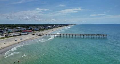 Amazing Views! Oceanfront next to Pier. 5 bed 5 bath. Sleeps 11. Family Friendly