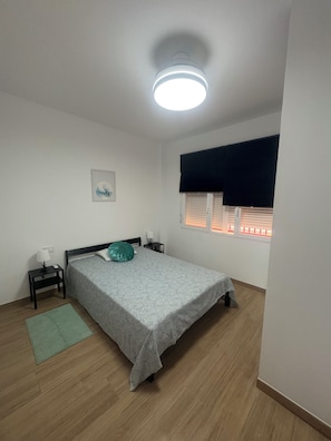 3 bedrooms, WiFi, bed sheets