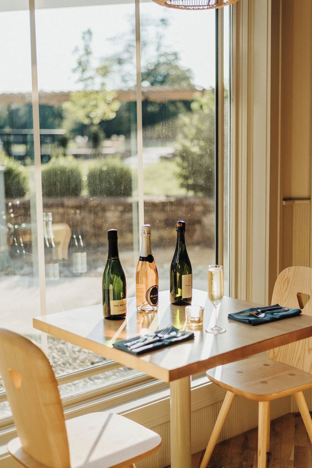 Déjeuner, dîner, souper et brunch servis sur place